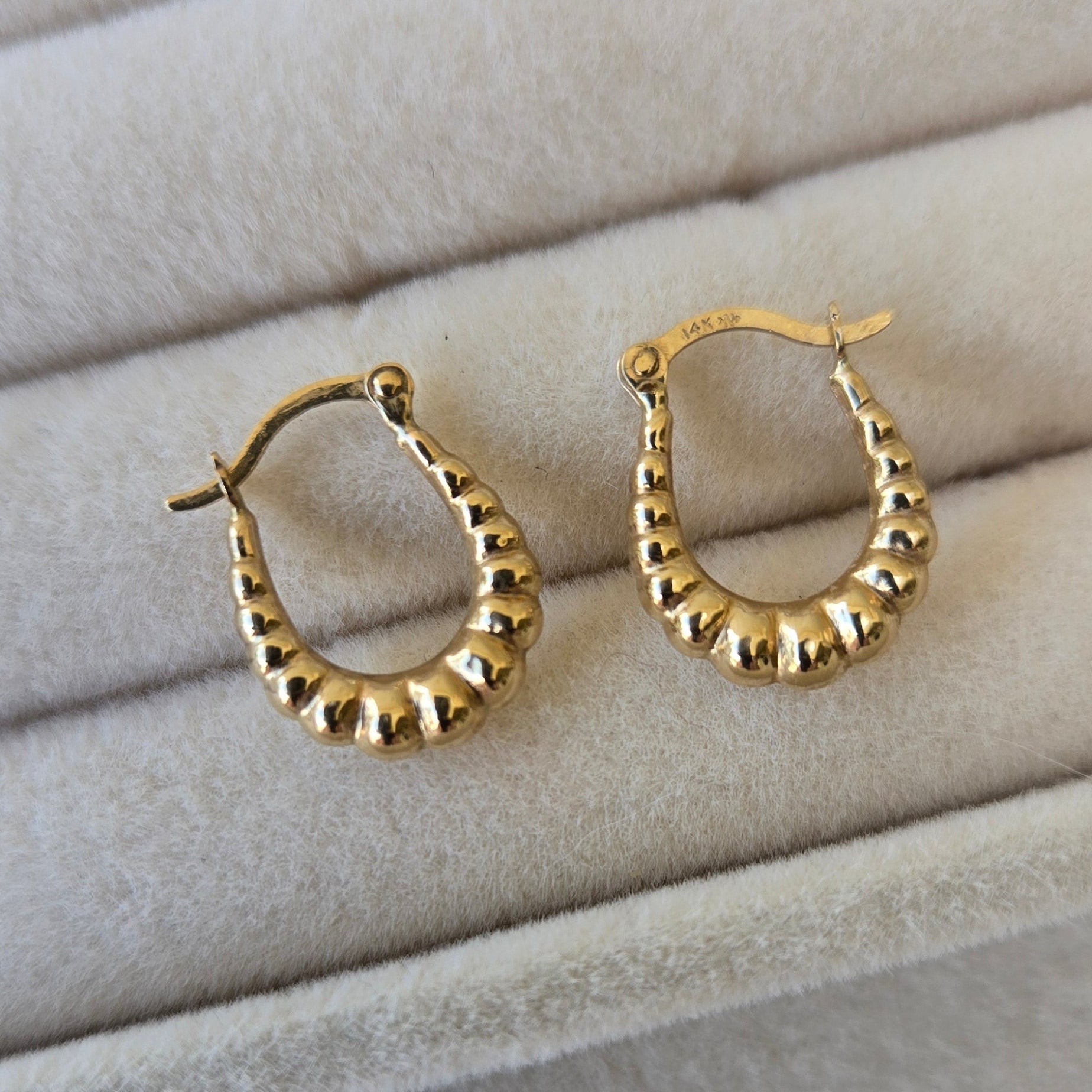 Vintage 14K Gold Textured Shrimp Hoop Earrings | Estate Gold Huggie Hoops