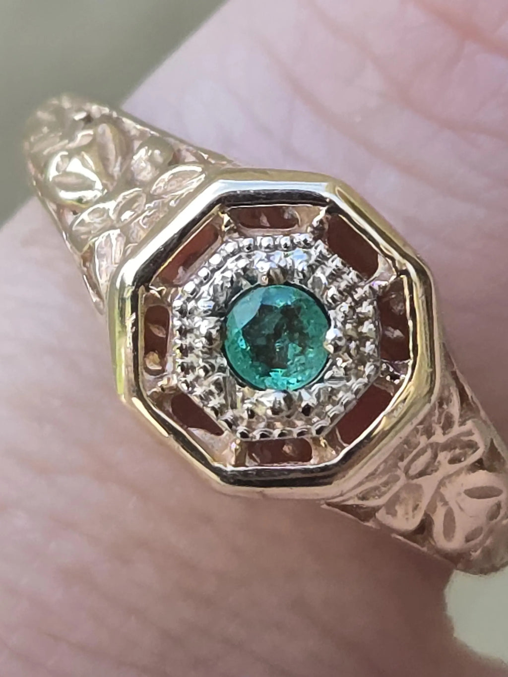 Vintage 10K Gold Filigree Ring | Natural Hexagon Emerald | Estate Ring Size 4.75
