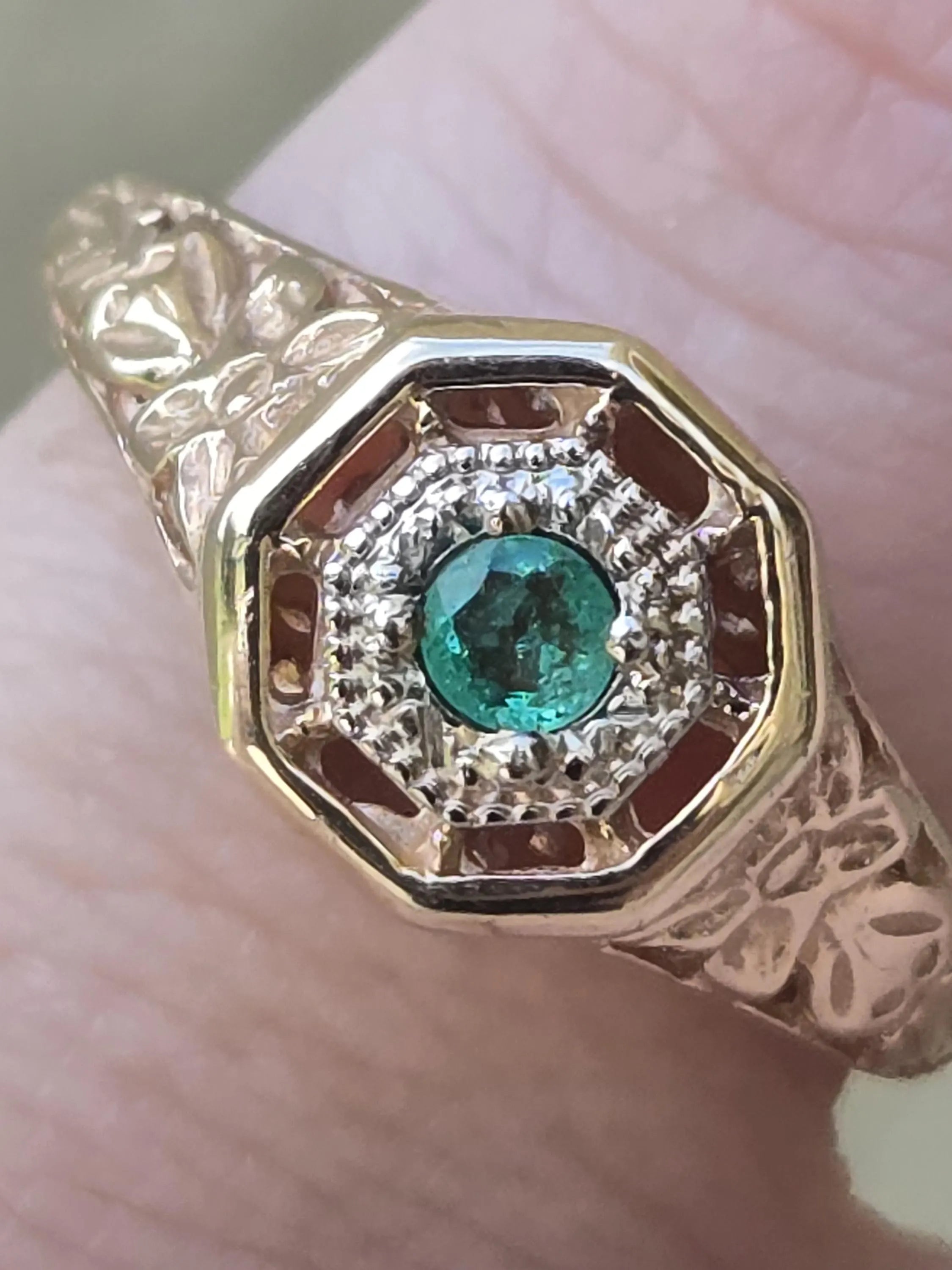 Vintage 10K Gold Filigree Ring | Natural Hexagon Emerald | Estate Ring Size 4.75