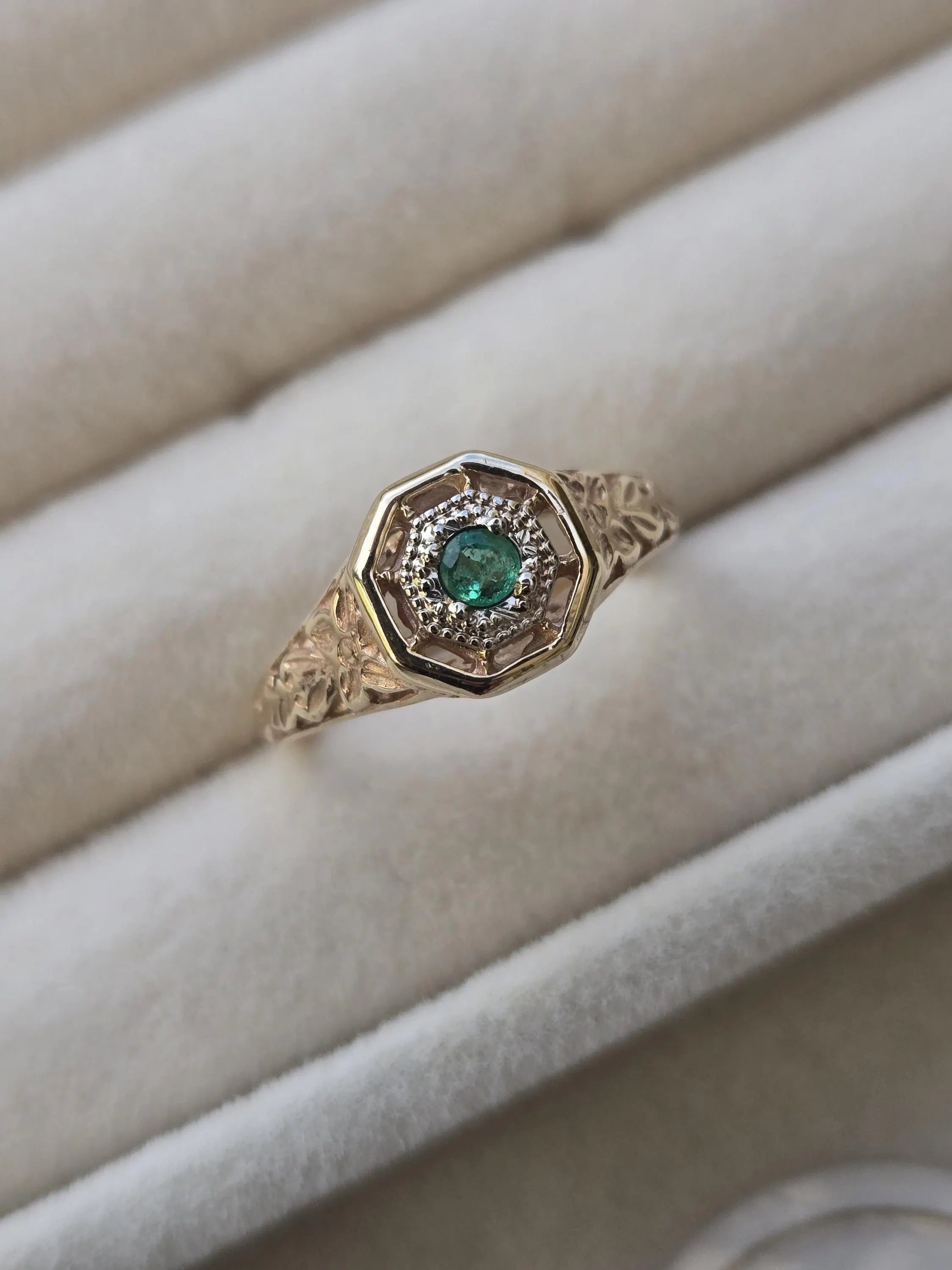 Vintage 10K Gold Filigree Ring | Natural Hexagon Emerald | Estate Ring Size 4.75