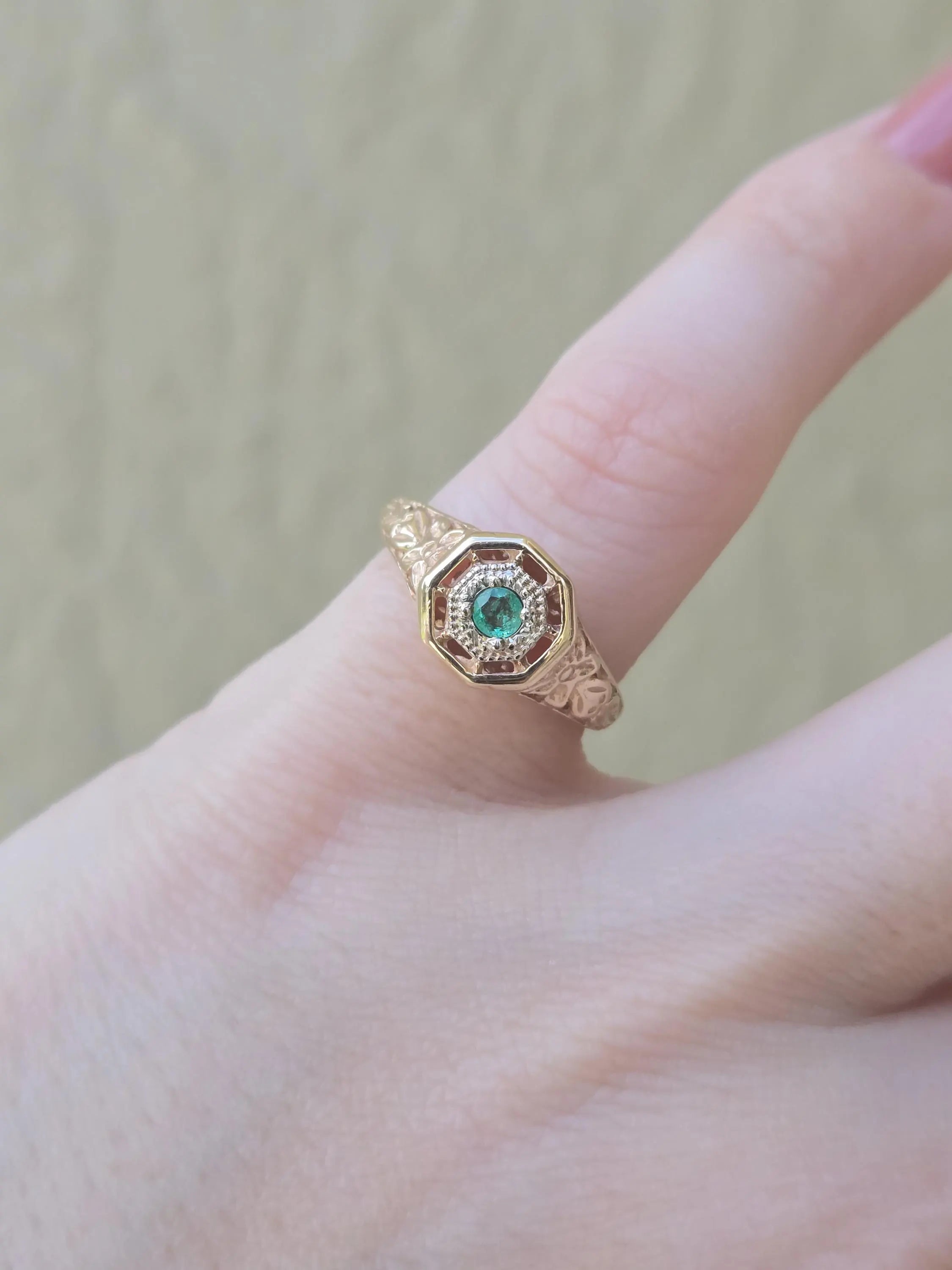 Vintage 10K Gold Filigree Ring | Natural Hexagon Emerald | Estate Ring Size 4.75