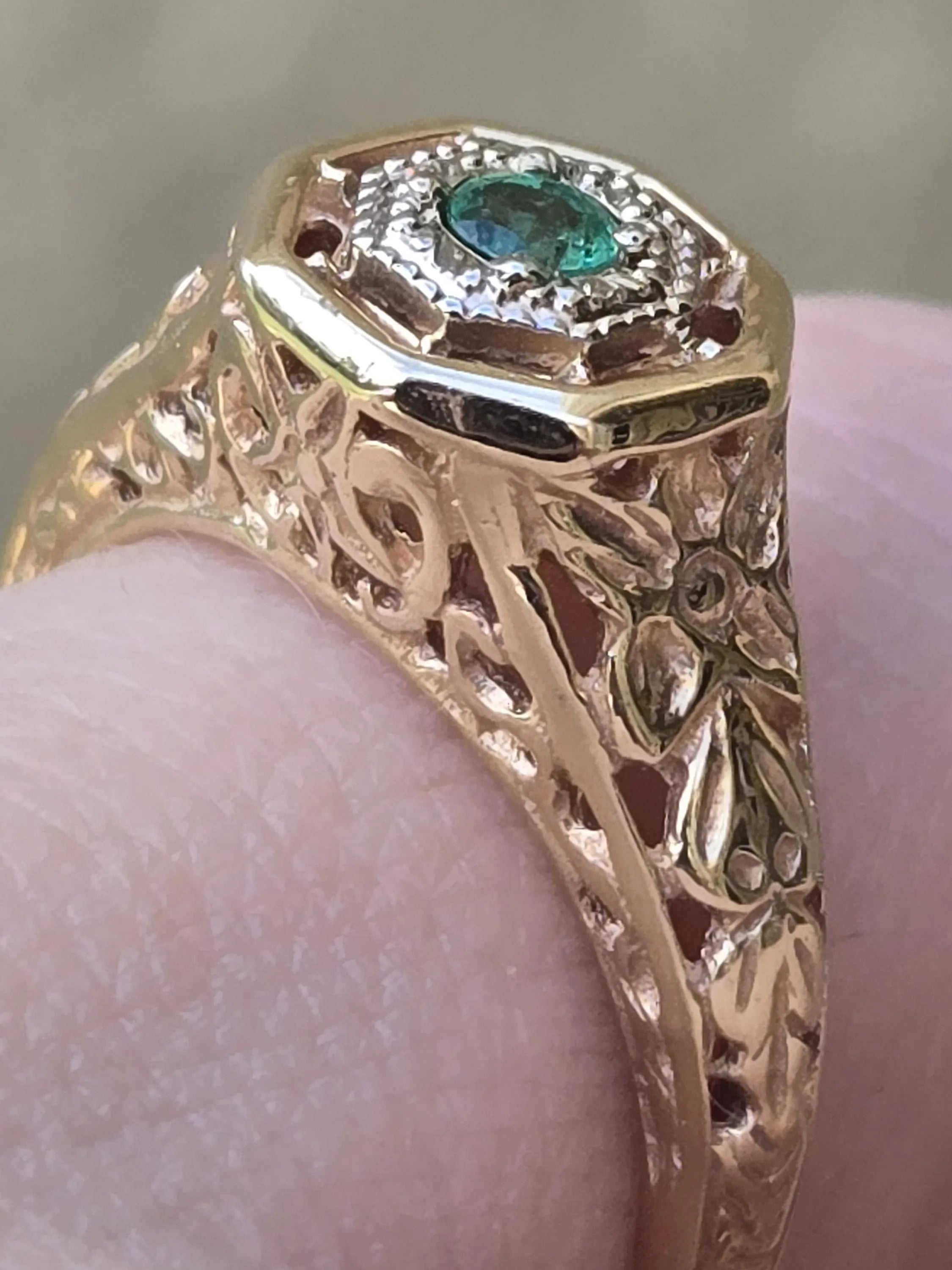 Vintage 10K Gold Filigree Ring | Natural Hexagon Emerald | Estate Ring Size 4.75